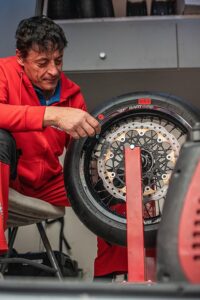 racing-brt-raggiatura-ruote-spoke-wheels-assembly-spoke-adjustment-ANG08722